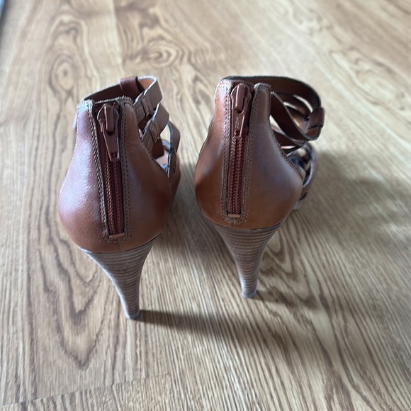 Jessica Simpson - Sandals JS-Camie (Tan) - Picture 2 of 5